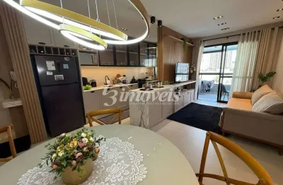 Apartamento à venda, 3 quartos sendo 1 suíte, 2 vagas, Residencial Essenza, Centro, Itajaí-SC