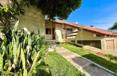 Casa com 4 quartos para alugar na borges de medeiros - e, 786, maria goretti, chapecó por r$ 5.700