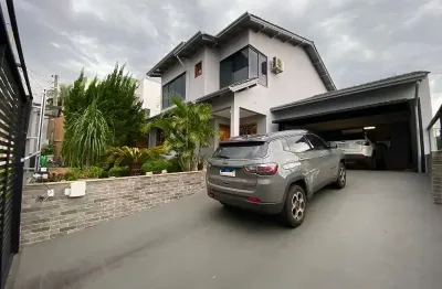 Casa com 3 quartos à venda na rua olavo dias de castro, 220, passo dos fortes, chapecó por r$ 2.200.000