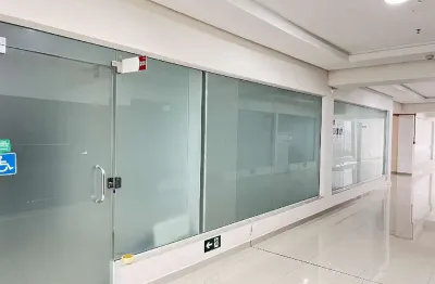 Sala comercial para alugar na rua uruguai - e, 100, centro, chapecó por r$ 3.750