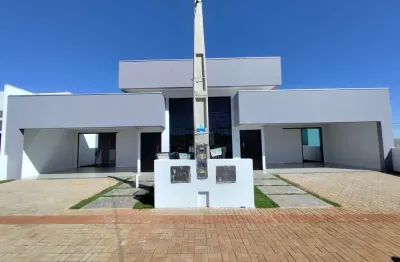 Casa com 3 quartos à venda na celso fideles chagas, 108, autódromo, chapecó por r$ 690.000