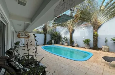 Casa com 3 quartos à venda na rua heitor villa lobos - e, 1130, presidente médici, chapecó por r$ 1.980.000