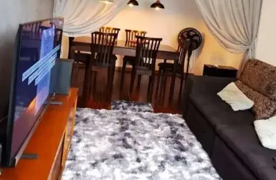 Excelente apartamento de 2 quartos a 2 quadras da praia do gonzaguinha, em são vicente /sp