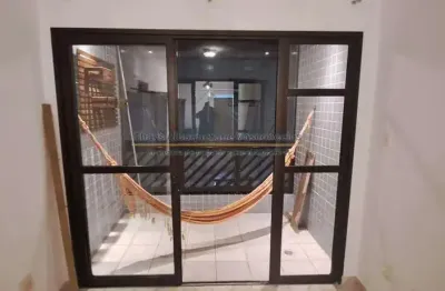 Venda amplo apto de 2 quartos com varanda e lazer, no marapé em santos - sp