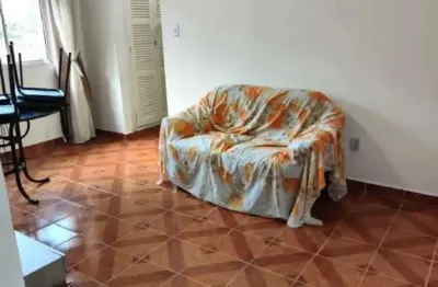 Aluguel apto mobiliado com 1 quarto a 2 quadras da praia no itararé, em são vicente, sp