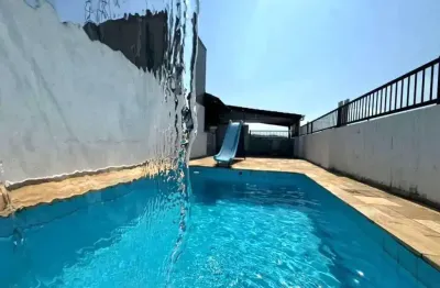 Mansão nas alturas: triplex de luxo com 500m², vista panorâmica e área de lazer completa!