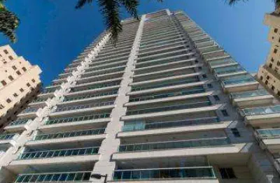Locação de apartamento de 243,00m2 - todo sofisticado para atender sua familia com 4 suites repleto de armarios.