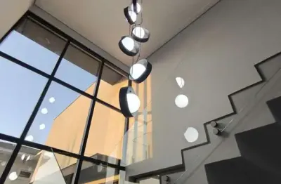 Vendo um sobrado na cidade de itu no condomínio fechado de alto padrão com 1.000 m de terreno