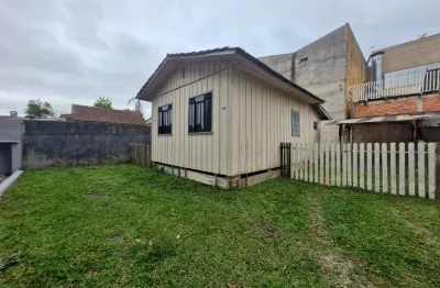 Casa com 2 quartos para alugar na Rua Julieta Vidal Osório, 86, Centro, Araucária