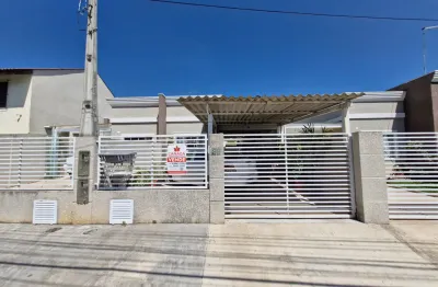 Casa com 3 quartos à venda na Rua Paranaguá, 28, Iguaçu, Araucária