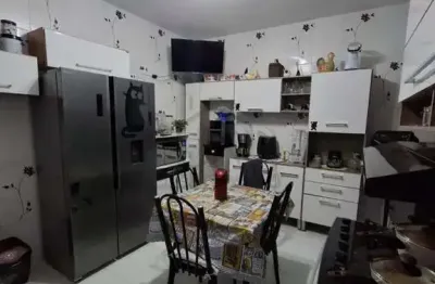 Casa com 2 quartos à venda no Jardim Zaira, Mauá 