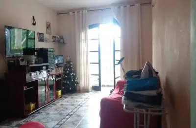 Casa com 2 quartos à venda no Jardim Zaira, Mauá 