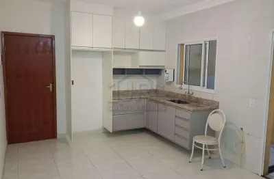 Apartamento com 2 quartos para alugar no Jardim Zaira, Mauá 