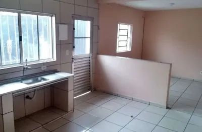 Casa com 1 quarto para alugar no Jardim Zaira, Mauá 