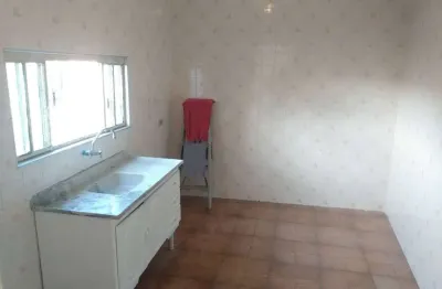 Casa com 1 quarto para alugar no Jardim Zaira, Mauá 