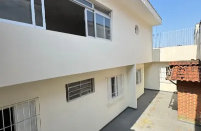 Casa à venda com 175m², 3 quartos e 3 vagas no Jardim Tupã - São Paulo/SP