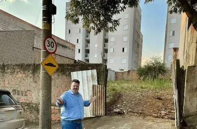Terreno à venda no Jardim Planalto, Limeira 
