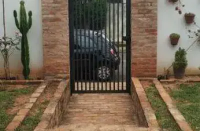 Casa em condomínio á venda no condomínio egisto ragazzo