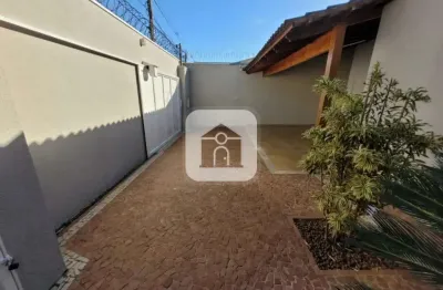 Casa com 3 quartos à venda no Jardim Inconfidência, Uberlândia 