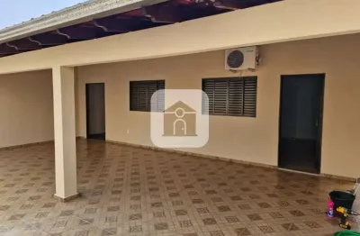Casa com 3 quartos à venda no Nova Uberlândia, Uberlândia 