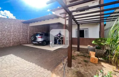 Casa com 3 quartos à venda no Santa Rosa, Uberlândia 