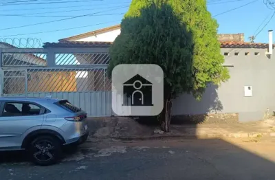 Casa com 3 quartos à venda no Aclimação, Uberlândia 