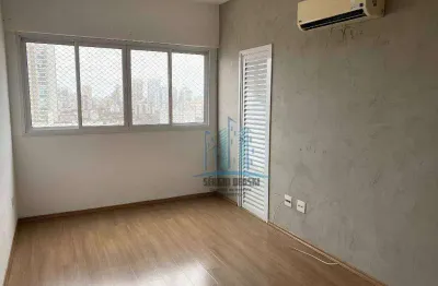 Vende-se apartamento em andar alto, claro e arejado, prédio recente no bairro da vila belmiro em santos-sp.  próximo à santa casa e beneficência