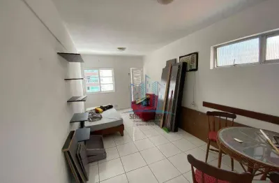 Vende-se apartamento no gonzaga, ótima localização a 2 quadras da praia