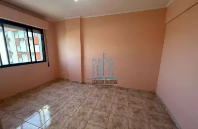 Vende-se apartamento de 1 quarto, sala, cozinha, banheiro e área de serviço. vaga demarcada, andar alto.próximo à rota de fretados.