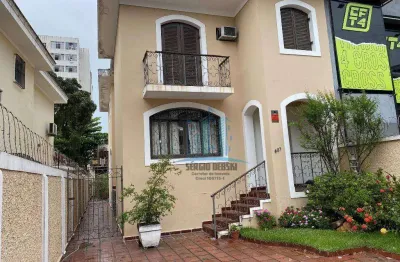 Vende-se amplo sobrado com 292 m² de terreno, 260 m² construídos, próximo ao orquidário. santos-sp.