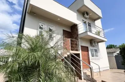Casa com piscina 4 dormitórios (2 suítes) forquilhinha