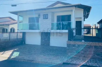 Casa com 3 quartos à venda no laranjinha, criciúma  por r$ 799.000