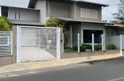 Casa comercial à venda em içara! localizada próxima ao hospital são donato, à prefeitura municipal de içara