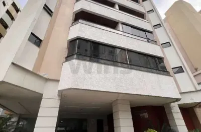 Apartamento amplo 3 dormitórios 1 suíte com sacada no centro 2 garagens