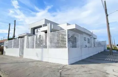 Casa com piscina 3 Dormitórios moderna na Zona Sul do Baln. Rincão