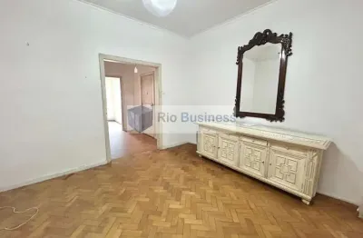 Copacabana 2 salas 3 quartos, banheiro, dependência, vaga,