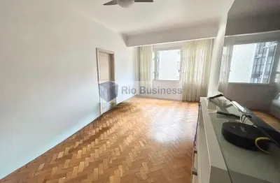 Copacabana 2 salas 3 quartos, banheiro, dependência, vaga,