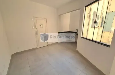 Kitnet / Stúdio à venda na Rua Buarque de Macedo, Catete, Rio de Janeiro