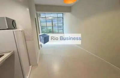 Apto reformado, aceita airbnb, portaria, qto, banheiro, sala