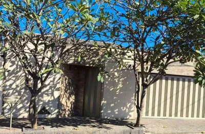 Casa para venda em uberlândia, cidade jardim, 3 dormitórios, 1 suíte, 2 banheiros, 2 vagas