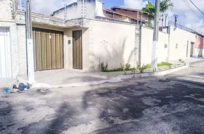 Casa para venda tem 384 metros quadrados com 3 quartos em pici - fortaleza - ce