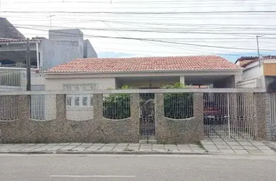 Vende-se excelente casa 7 quartos na parquelândia!!!