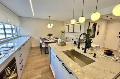 Apartamento totalmente reformado, mobiliado e decorado, 2 quartos, 1 suíte, 1 vaga, à venda no bigorrilho