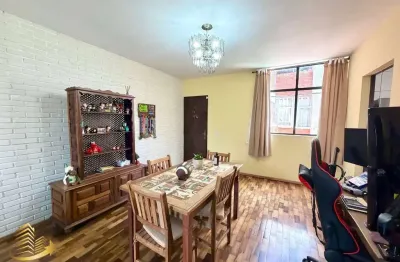 Vende apto, 2 quartos, 1 vaga, próximo a praça Espanha no Batel