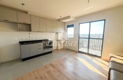Imobiliária la casa aluga: apartamento novo e semi mobiliado, no condomínio vista batel!
