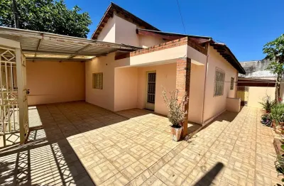 Casa à venda no Alto Cafezal, Marília 