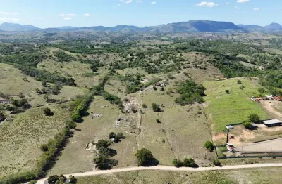 Belo sítio, legalizado, com criação e casa sede 3 quartos, casa caseiro, curral em itaborai  rj