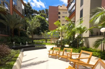 Apartamento alto padrão com 3 quartos, 3 suíte, 3 vagas de garagem, 227,98m² privativos, no cabral,