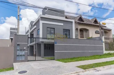 <p>sobrado novo 3 quartos, uma suite, jardim privativo, uma vaga de garagem, tingui, santa candida, curitiba</p>