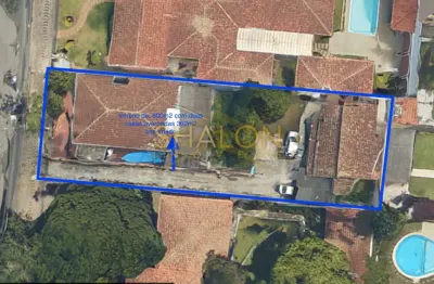 <p>casa/terreno no bairro hugo lange alto da rua xv</p>